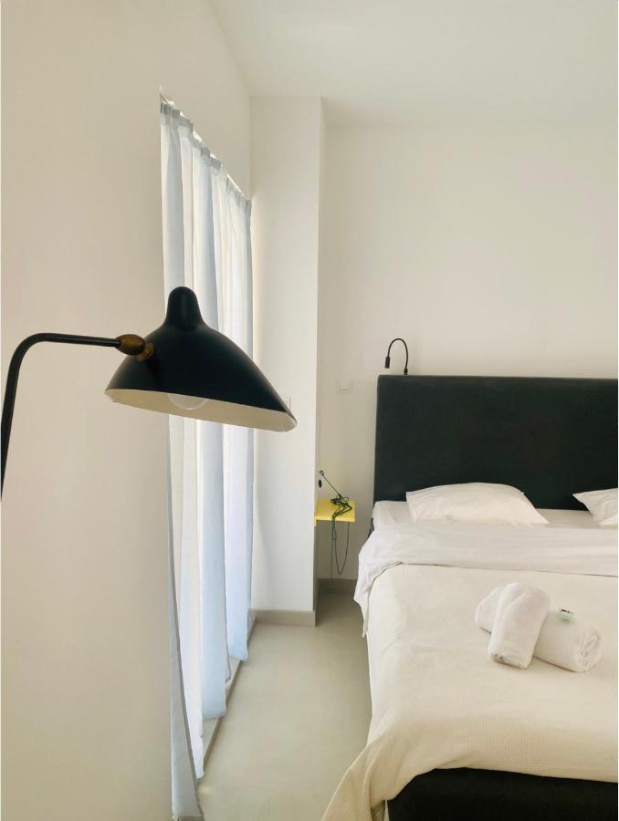 Your Lovely Central Home In Buzzing Exarchia Atenas Exterior foto